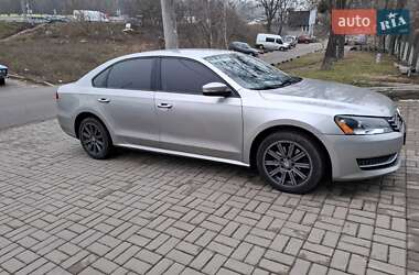 Седан Volkswagen Passat 2014 в Киеве