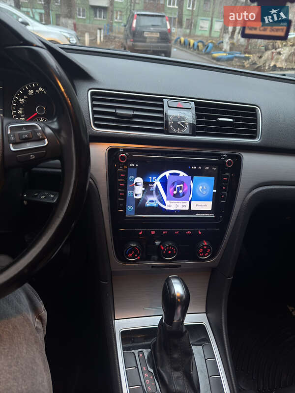 Седан Volkswagen Passat 2013 в Кривом Роге