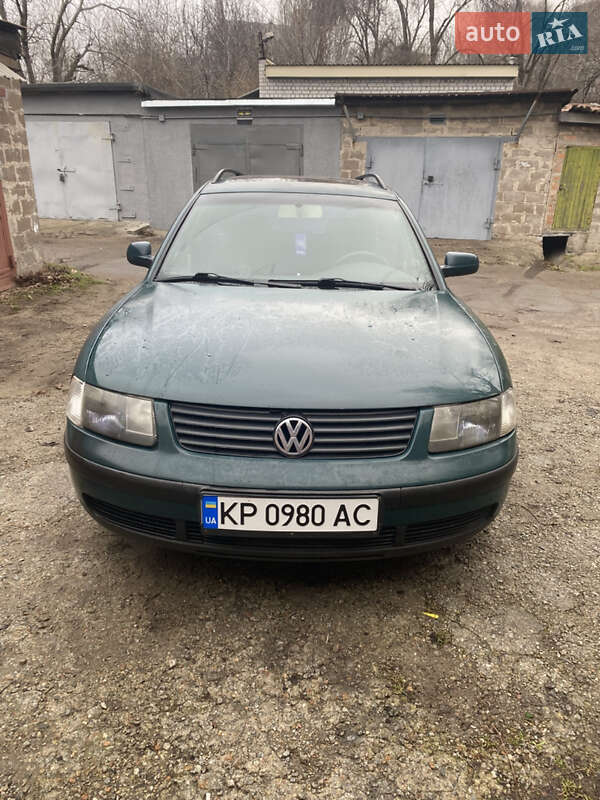 Універсал Volkswagen Passat 1999 в Запоріжжі