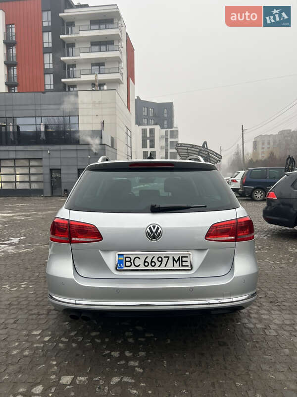 Універсал Volkswagen Passat 2011 в Львові
