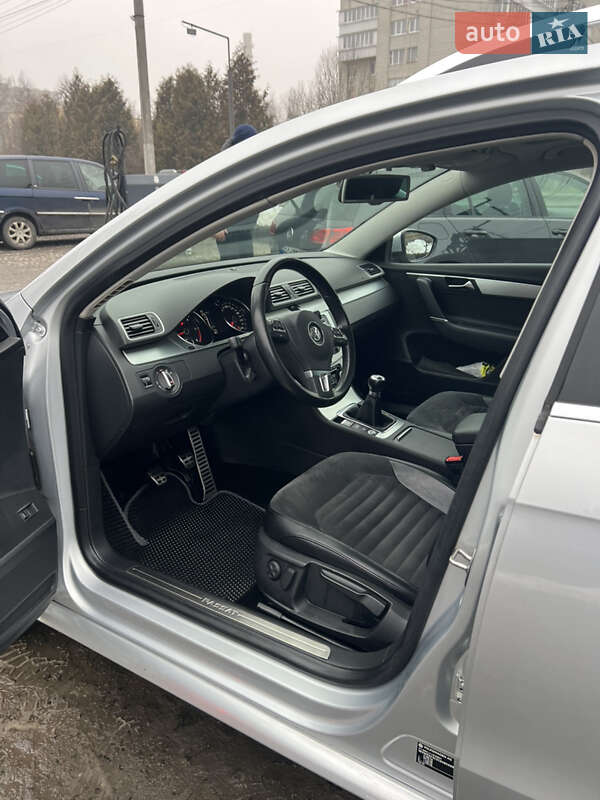 Універсал Volkswagen Passat 2011 в Львові