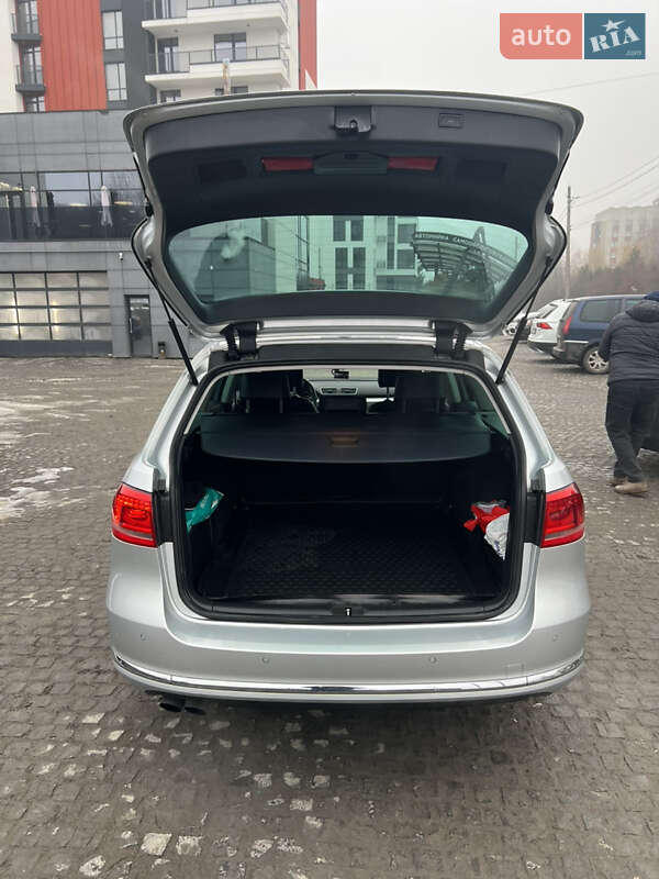 Універсал Volkswagen Passat 2011 в Львові
