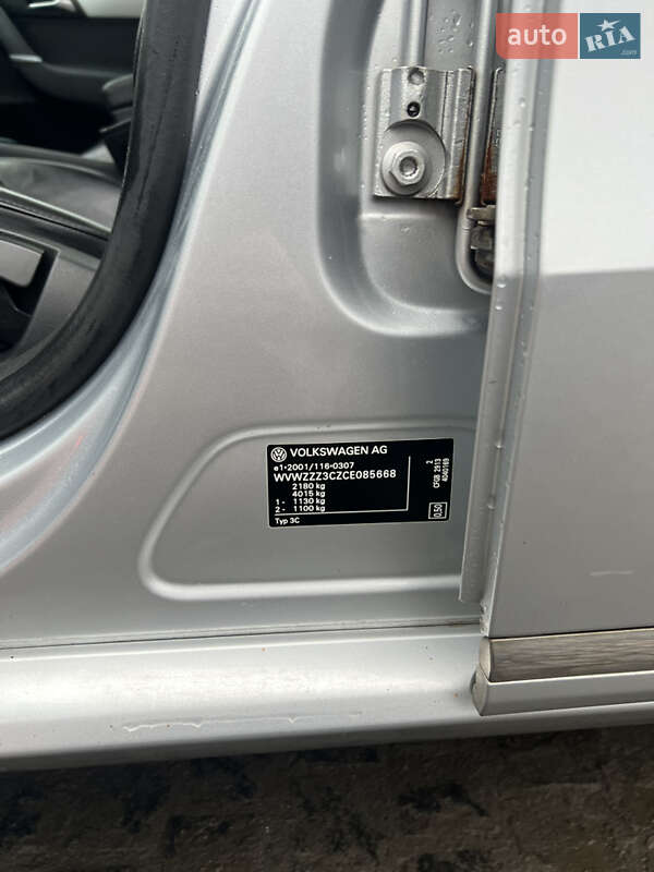 Універсал Volkswagen Passat 2011 в Львові