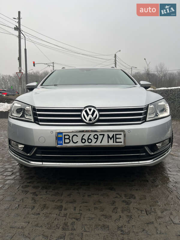 Універсал Volkswagen Passat 2011 в Львові