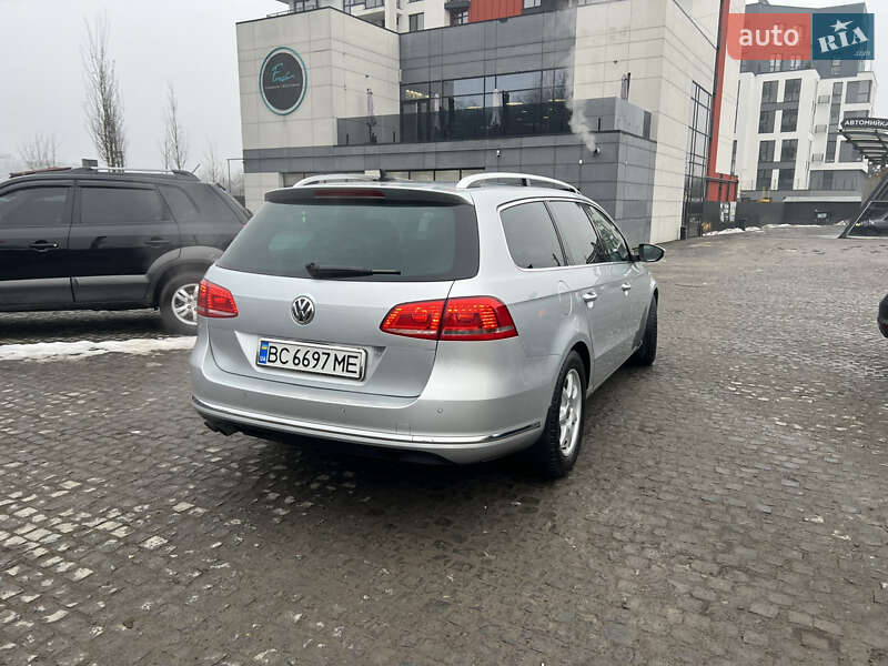 Універсал Volkswagen Passat 2011 в Львові