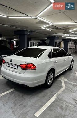 Седан Volkswagen Passat 2014 в Одессе