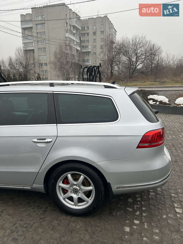 Універсал Volkswagen Passat 2011 в Львові