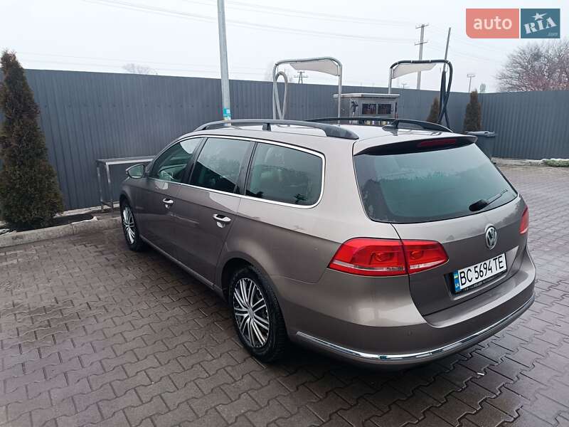 Универсал Volkswagen Passat 2011 в Шептицькому