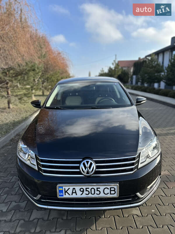 Volkswagen Passat 2011