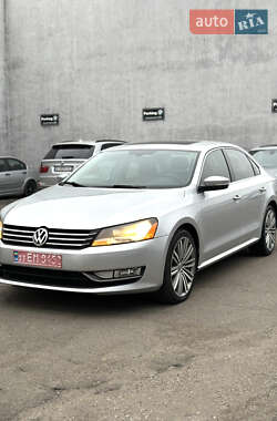 Седан Volkswagen Passat 2015 в Києві