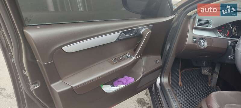 Універсал Volkswagen Passat 2011 в Тальному