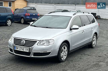 Універсал Volkswagen Passat 2007 в Рівному