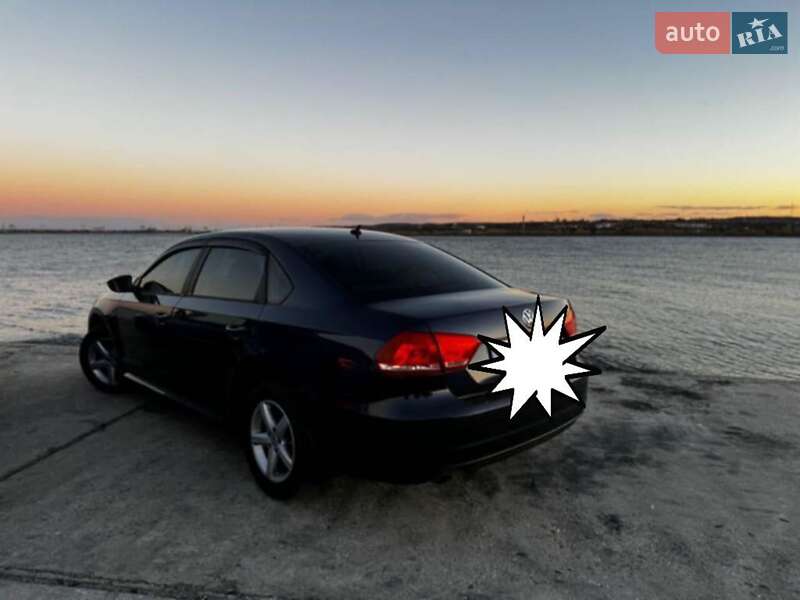 Седан Volkswagen Passat 2011 в Каневе