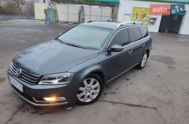 Універсал Volkswagen Passat 2012 в Лубнах