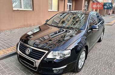 Седан Volkswagen Passat 2008 в Одессе