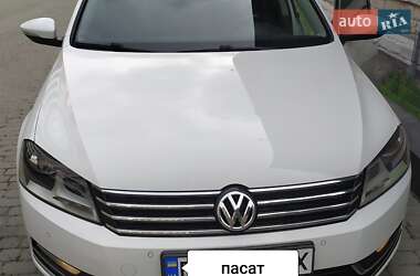 Седан Volkswagen Passat 2011 в Львові