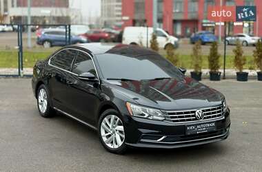 Седан Volkswagen Passat 2018 в Києві