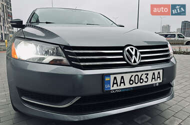 Седан Volkswagen Passat 2013 в Києві