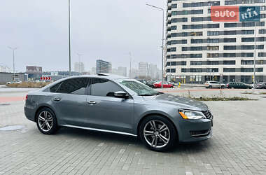 Седан Volkswagen Passat 2013 в Києві