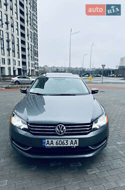 Седан Volkswagen Passat 2013 в Києві