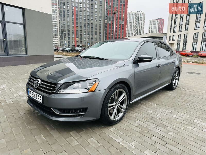 Седан Volkswagen Passat 2013 в Києві