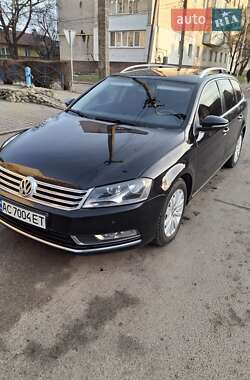 Універсал Volkswagen Passat 2012 в Луцьку