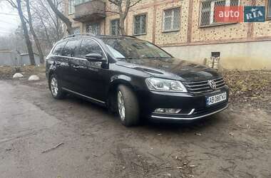 Універсал Volkswagen Passat 2012 в Вінниці