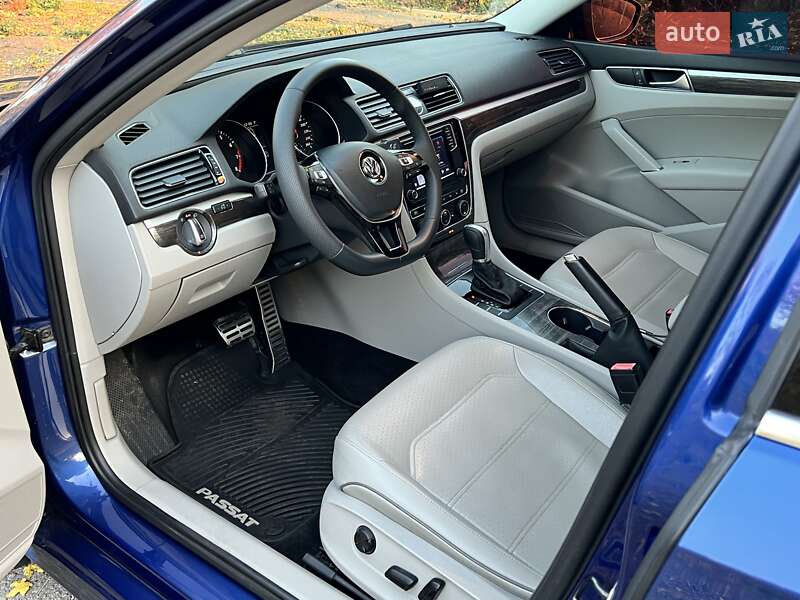 Седан Volkswagen Passat 2016 в Полтаві
