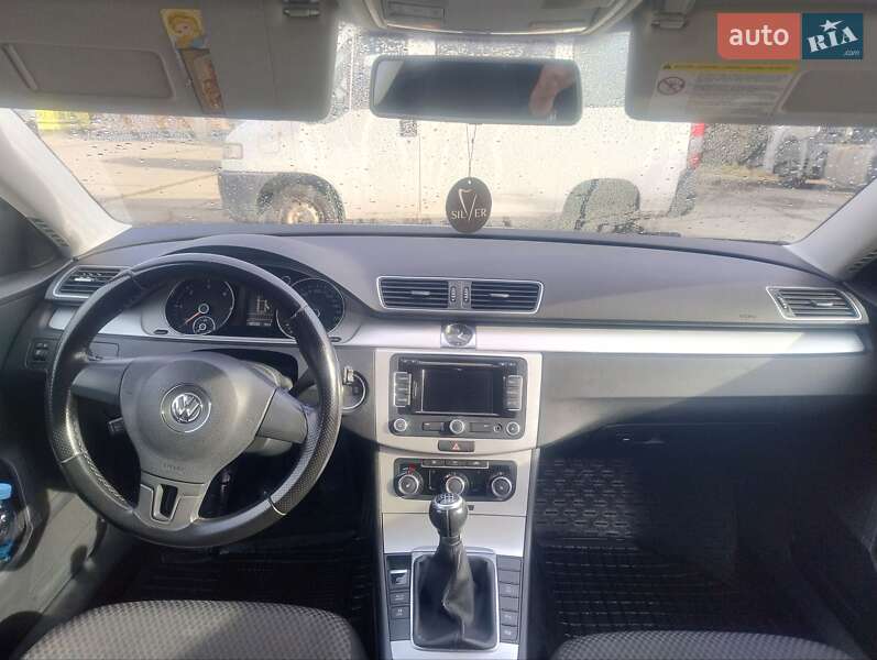 Универсал Volkswagen Passat 2011 в Львове