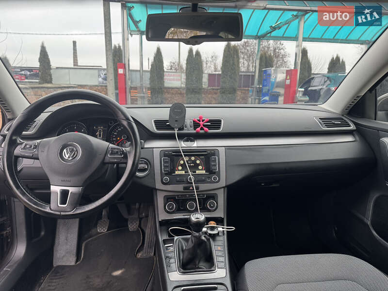 Универсал Volkswagen Passat 2012 в Березному фото 21 Универсал Volkswagen Passat 2012 в Березному