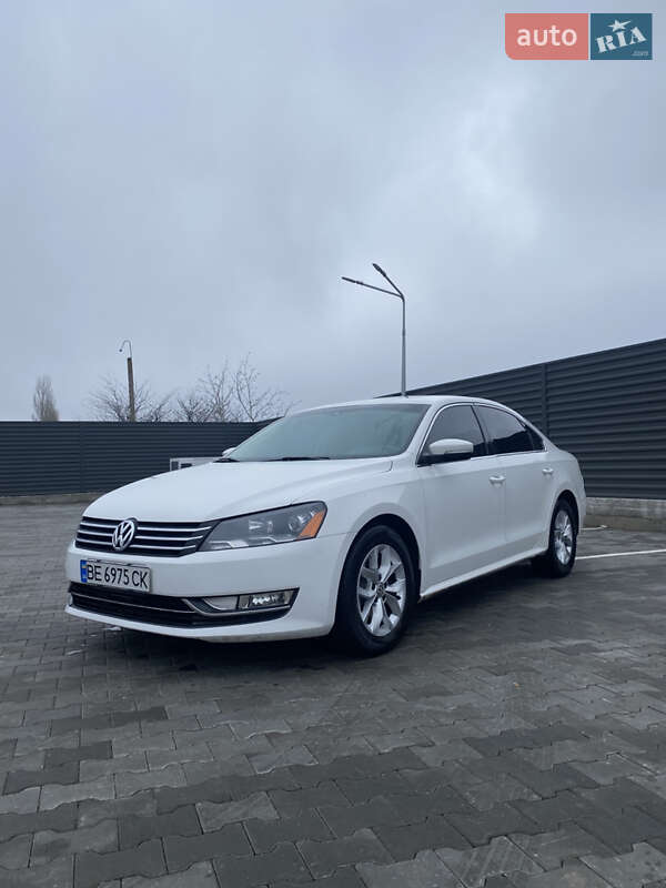 Седан Volkswagen Passat 2013 в Николаеве