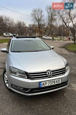 Універсал Volkswagen Passat 2011 в Запоріжжі