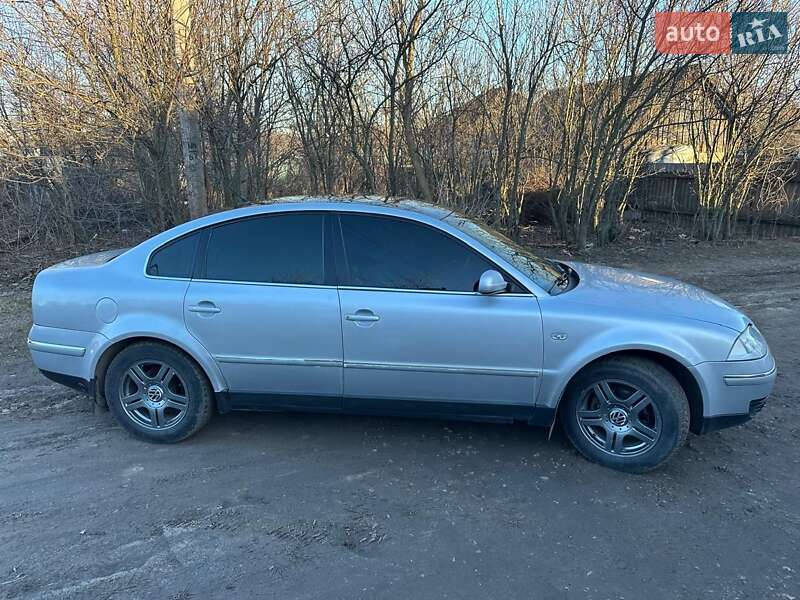 Седан Volkswagen Passat 2003 в Конотопе