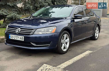 Седан Volkswagen Passat 2013 в Миколаєві