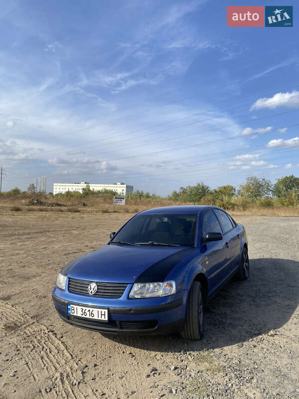 Седан Volkswagen Passat 1999 в Полтаві