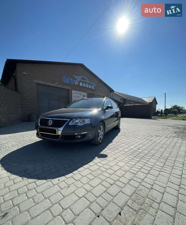 Універсал Volkswagen Passat 2008 в 
