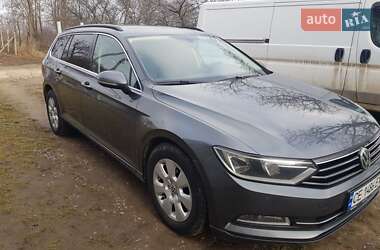 Універсал Volkswagen Passat 2015 в Чернівцях