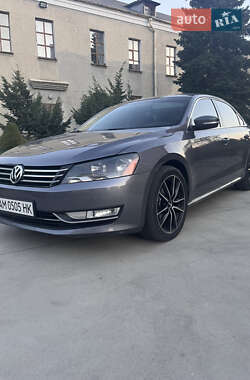 Седан Volkswagen Passat 2012 в Коростене