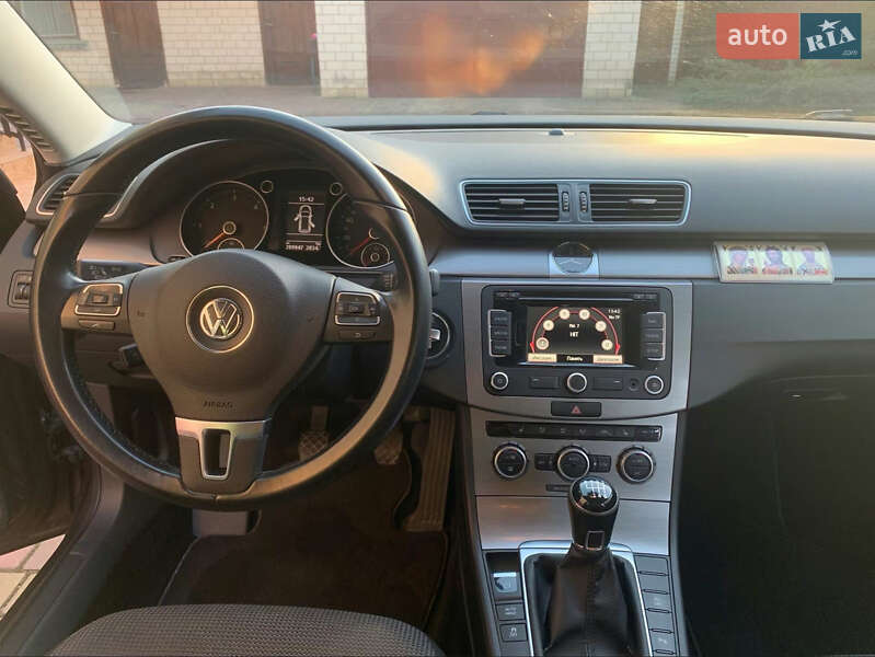 Універсал Volkswagen Passat 2013 в Костопілі