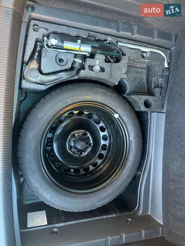 Універсал Volkswagen Passat 2013 в Костопілі