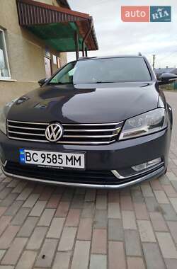 Універсал Volkswagen Passat 2013 в Мостиській