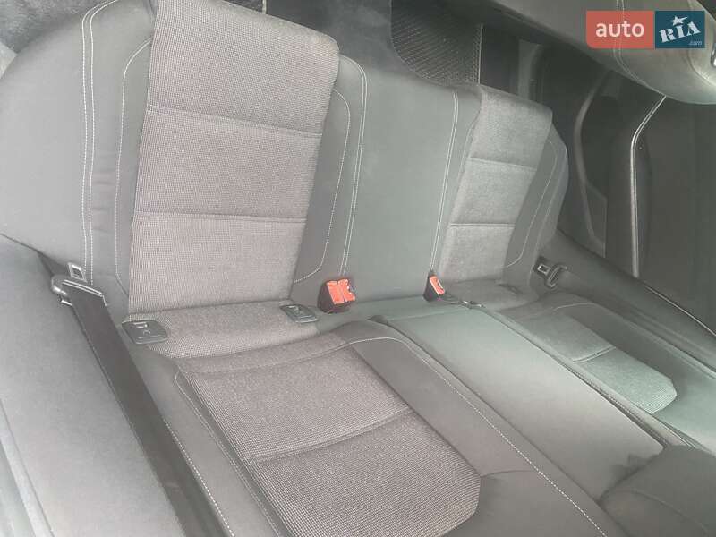 Універсал Volkswagen Passat 2015 в Львові