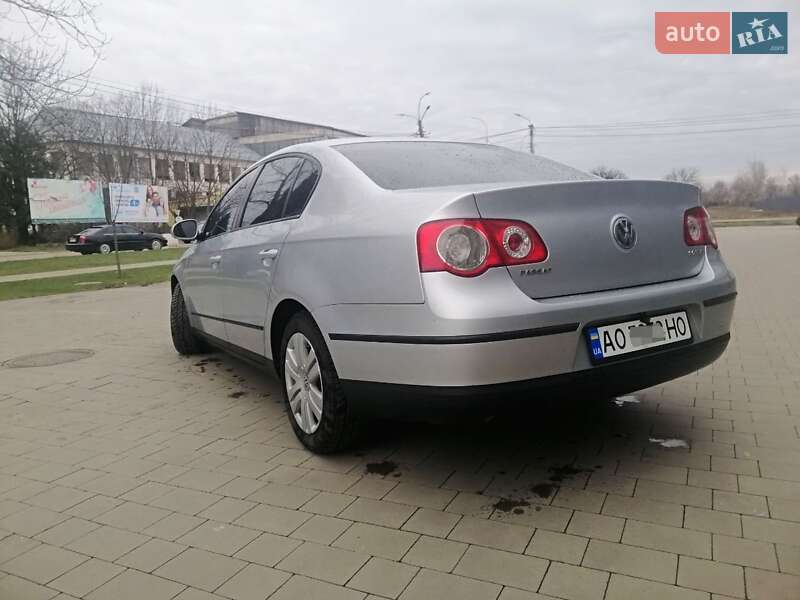 Седан Volkswagen Passat 2006 в Ужгороде