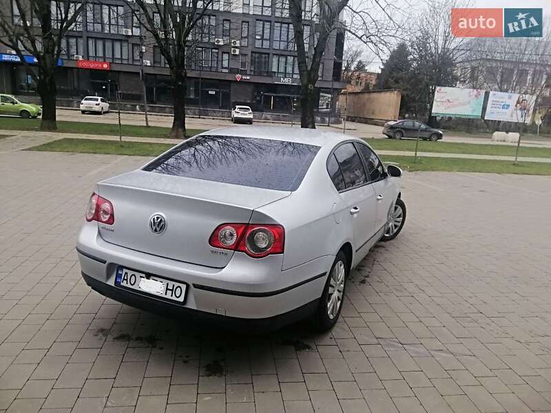 Седан Volkswagen Passat 2006 в Ужгороде