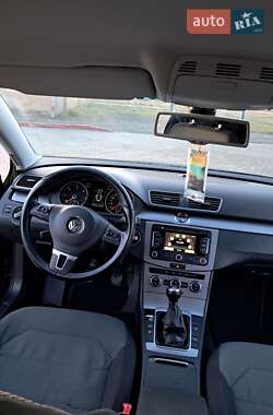 Универсал Volkswagen Passat 2011 в 