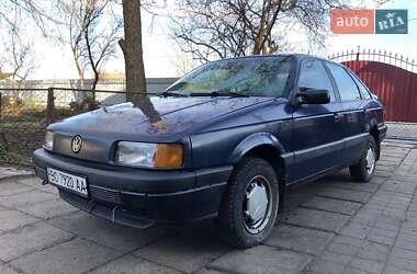 Седан Volkswagen Passat 1991 в 