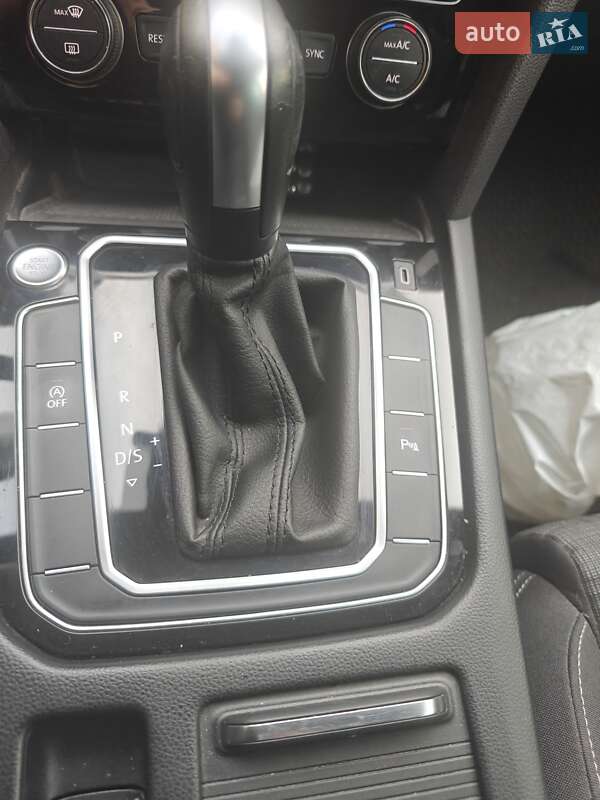 Универсал Volkswagen Passat 2020 в Луцке