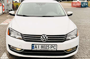 Седан Volkswagen Passat 2013 в Києві