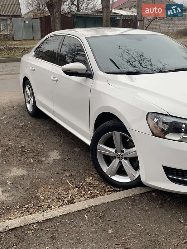 Седан Volkswagen Passat 2012 в Запорожье