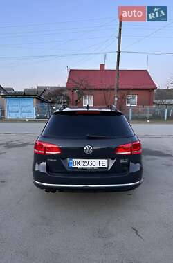 Універсал Volkswagen Passat 2011 в Костопілі